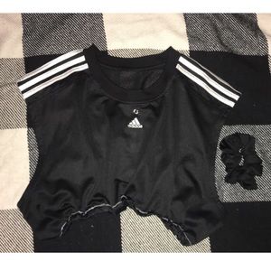 Adidas cropped sleeveless top w/ matching scrunchie